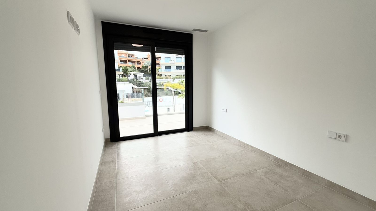 4147f39526e9819eb8ff0caa0a0264ae - 18