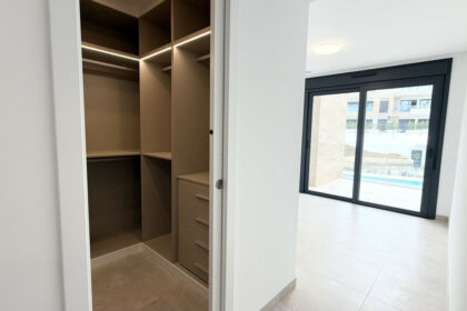 4147f39526e9819eb8ff0caa0a0264ae - 25