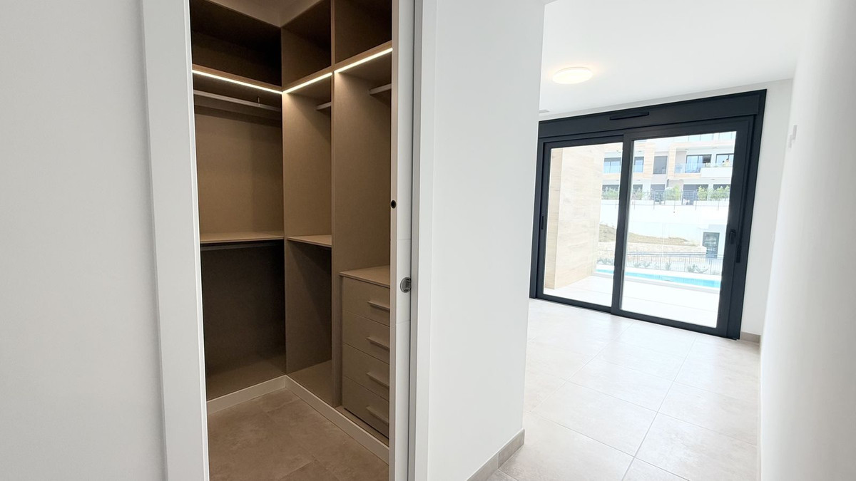 4147f39526e9819eb8ff0caa0a0264ae - 25