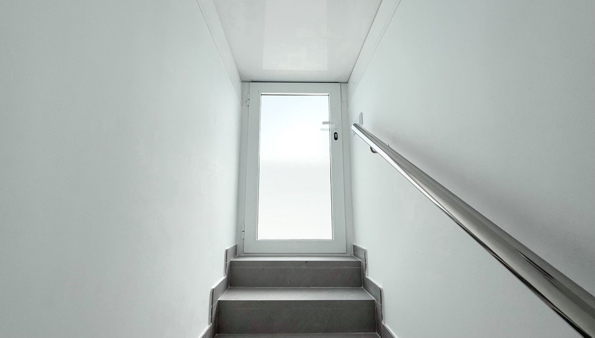 4147f39526e9819eb8ff0caa0a0264ae - 30