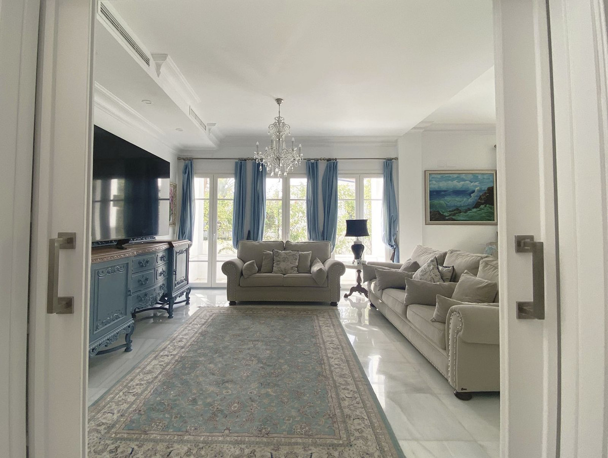 418813c20ebb1b6cec8434a78b1e8957 - 12