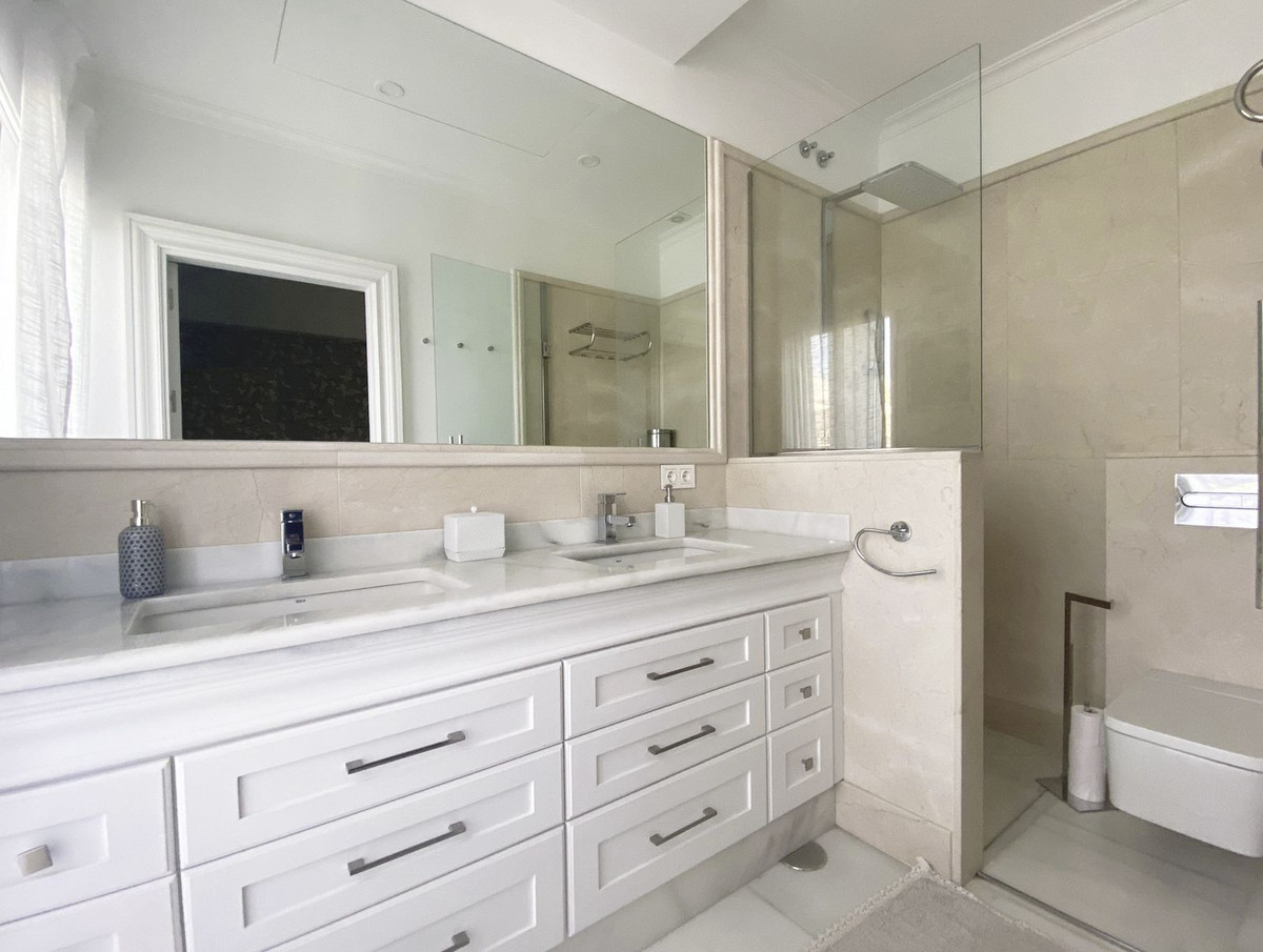 418813c20ebb1b6cec8434a78b1e8957 - 23