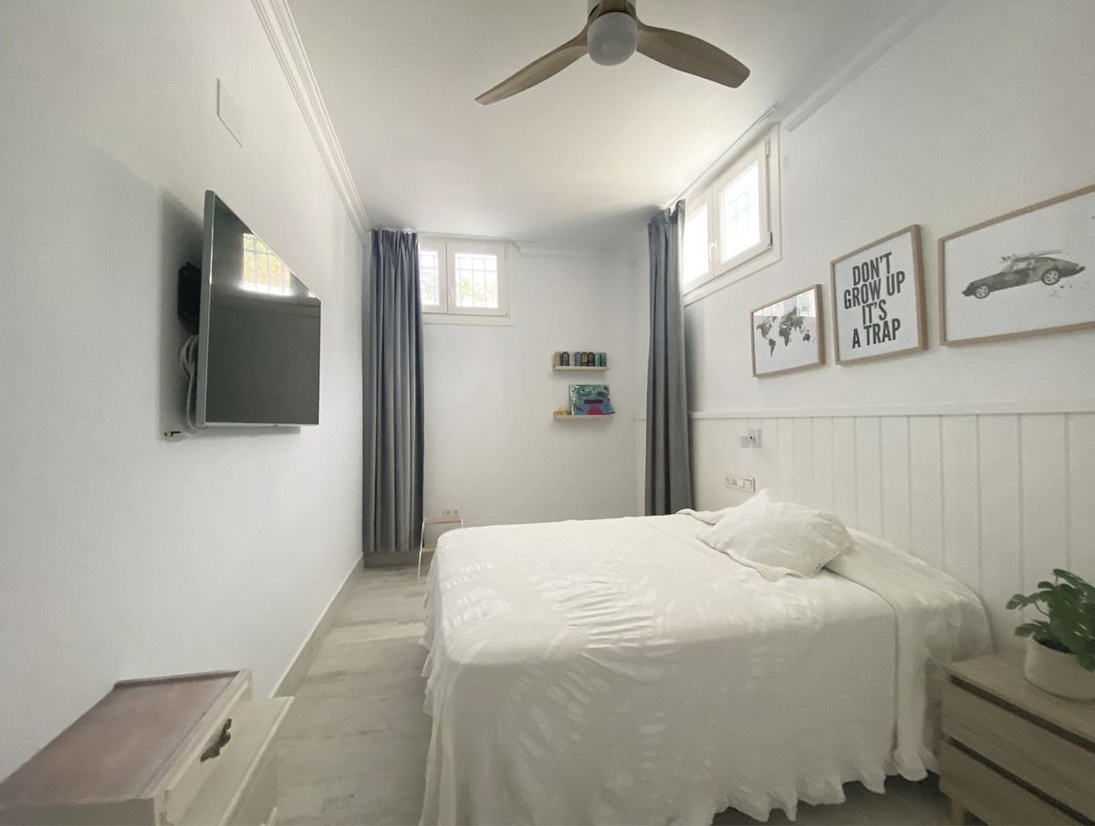 418813c20ebb1b6cec8434a78b1e8957 - 32