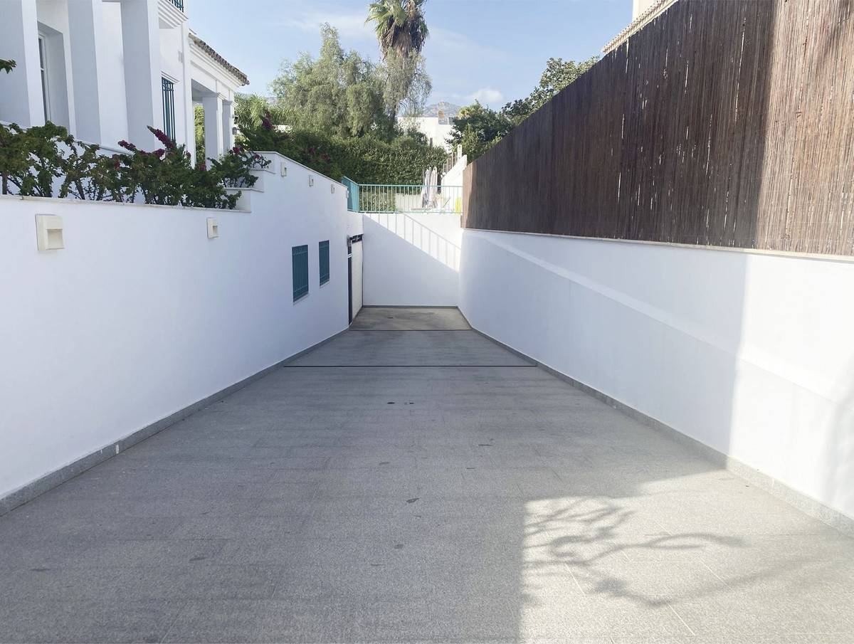 418813c20ebb1b6cec8434a78b1e8957 - 44