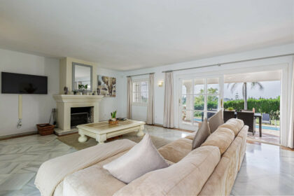 41a405e9fd6274be4cbfbf15272273bc - 5