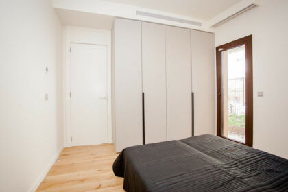 48039c9a36e24aaec2e09bd1796cee94 - 14