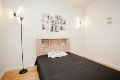 48039c9a36e24aaec2e09bd1796cee94 - 15