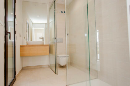 48039c9a36e24aaec2e09bd1796cee94 - 16