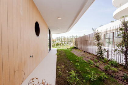 48039c9a36e24aaec2e09bd1796cee94 - 18