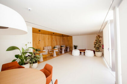 48039c9a36e24aaec2e09bd1796cee94 - 20