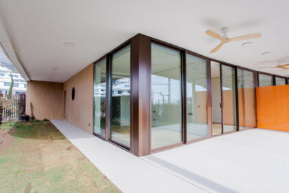 48039c9a36e24aaec2e09bd1796cee94 - 27