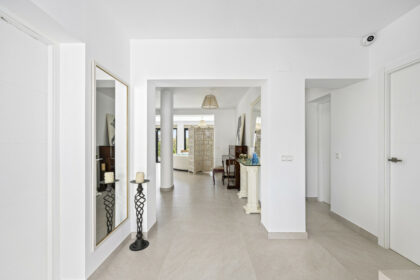 4d19c293fd5b0592876cee16508c9baa - 9