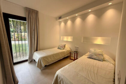 516f5a1eb8376c98c3e41fc290facb05 - 8