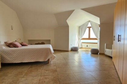 519a299470183baa3c93080e07ca65e1 - 17