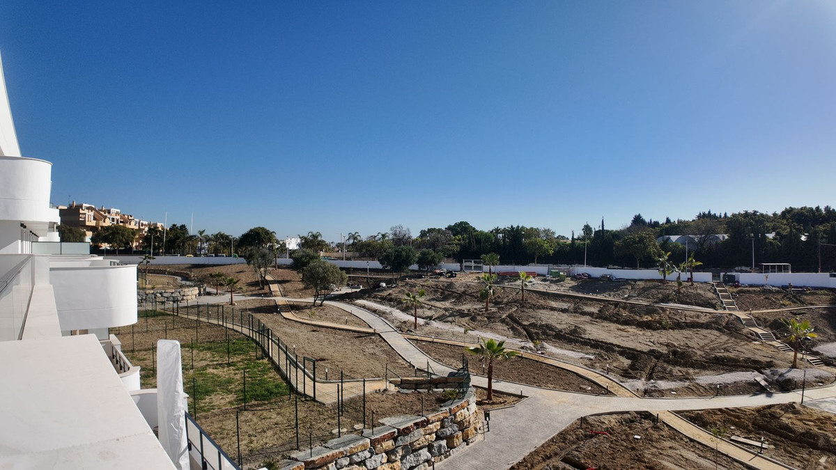 52b5bef248fd2677d96867e08f28af23 - 14