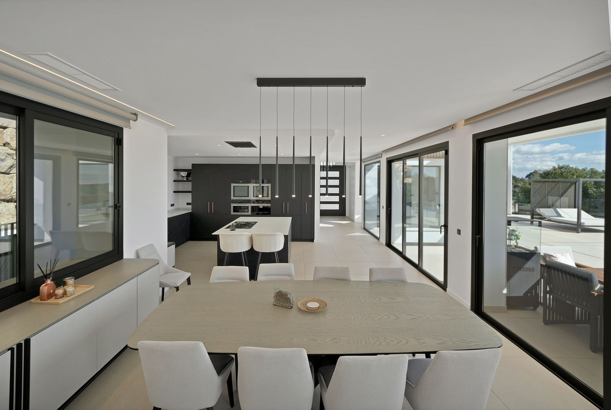 533ce3fa3c48dc87a57445bf776de40f - 13