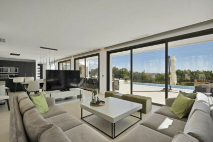 533ce3fa3c48dc87a57445bf776de40f - 15