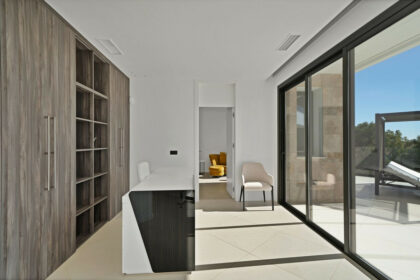 533ce3fa3c48dc87a57445bf776de40f - 18