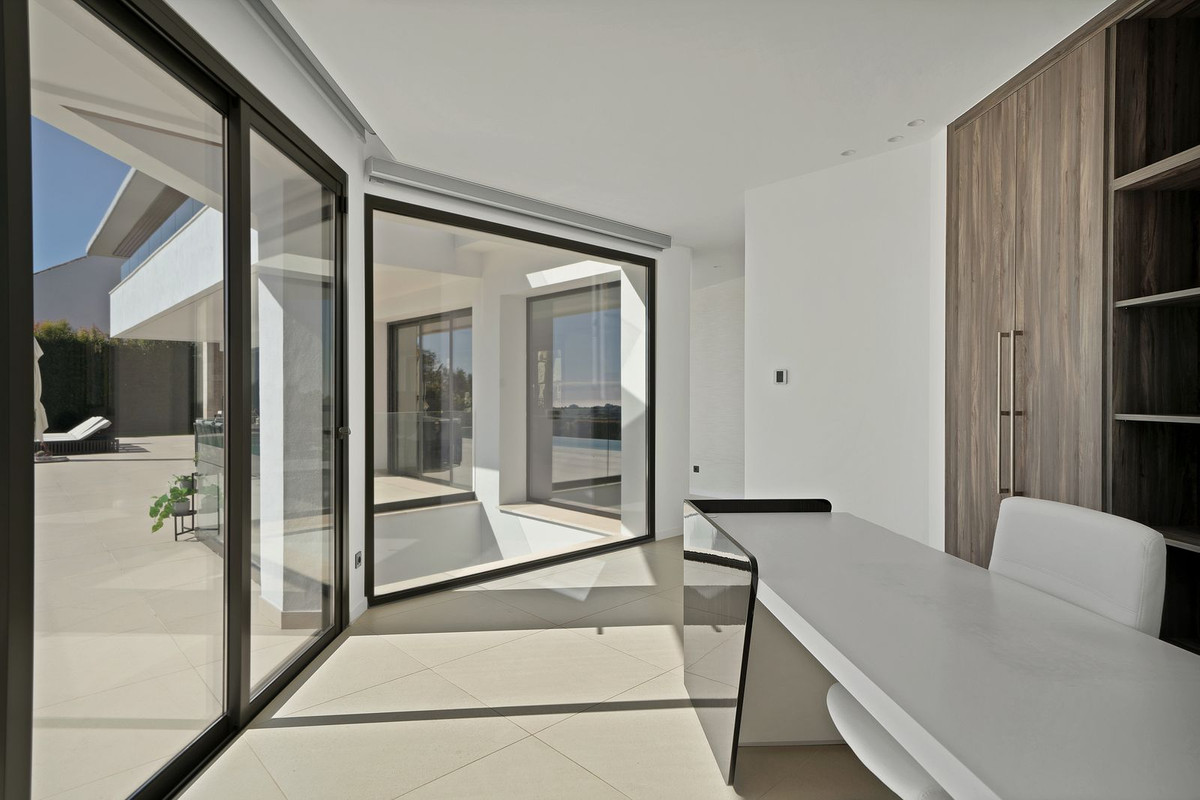 533ce3fa3c48dc87a57445bf776de40f - 19