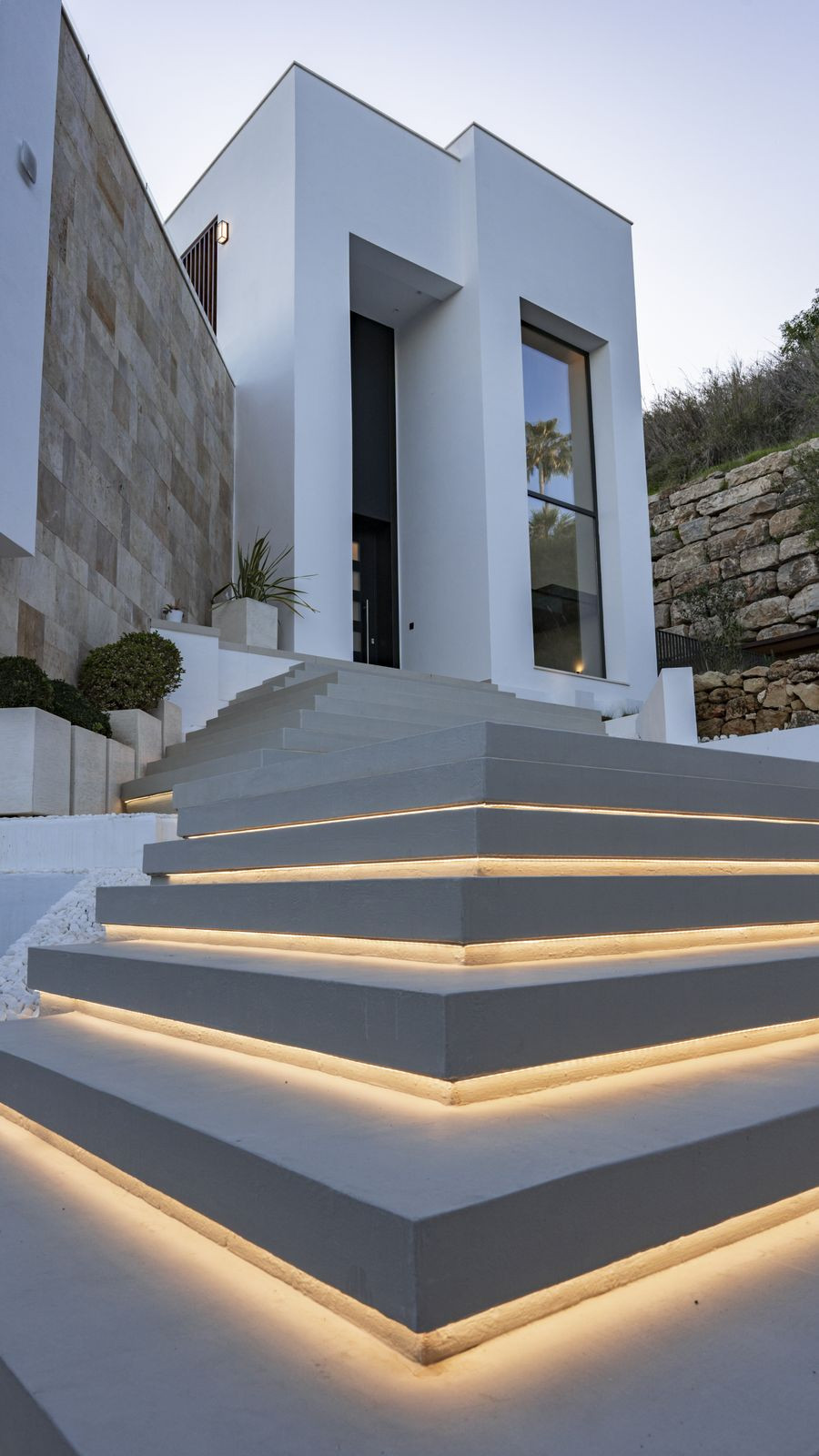 533ce3fa3c48dc87a57445bf776de40f - 2