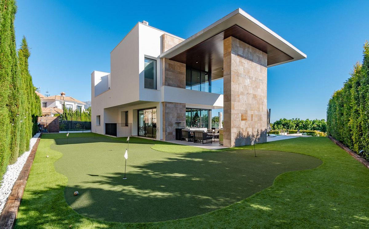 533ce3fa3c48dc87a57445bf776de40f - 28