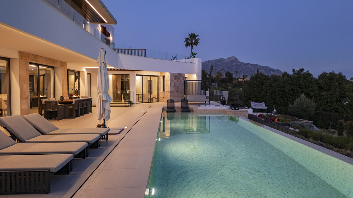 533ce3fa3c48dc87a57445bf776de40f - 32