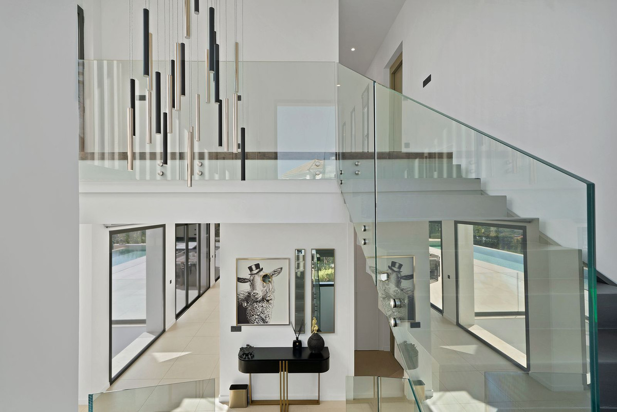 533ce3fa3c48dc87a57445bf776de40f - 34