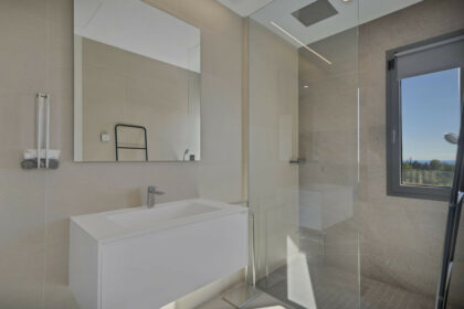 533ce3fa3c48dc87a57445bf776de40f - 39