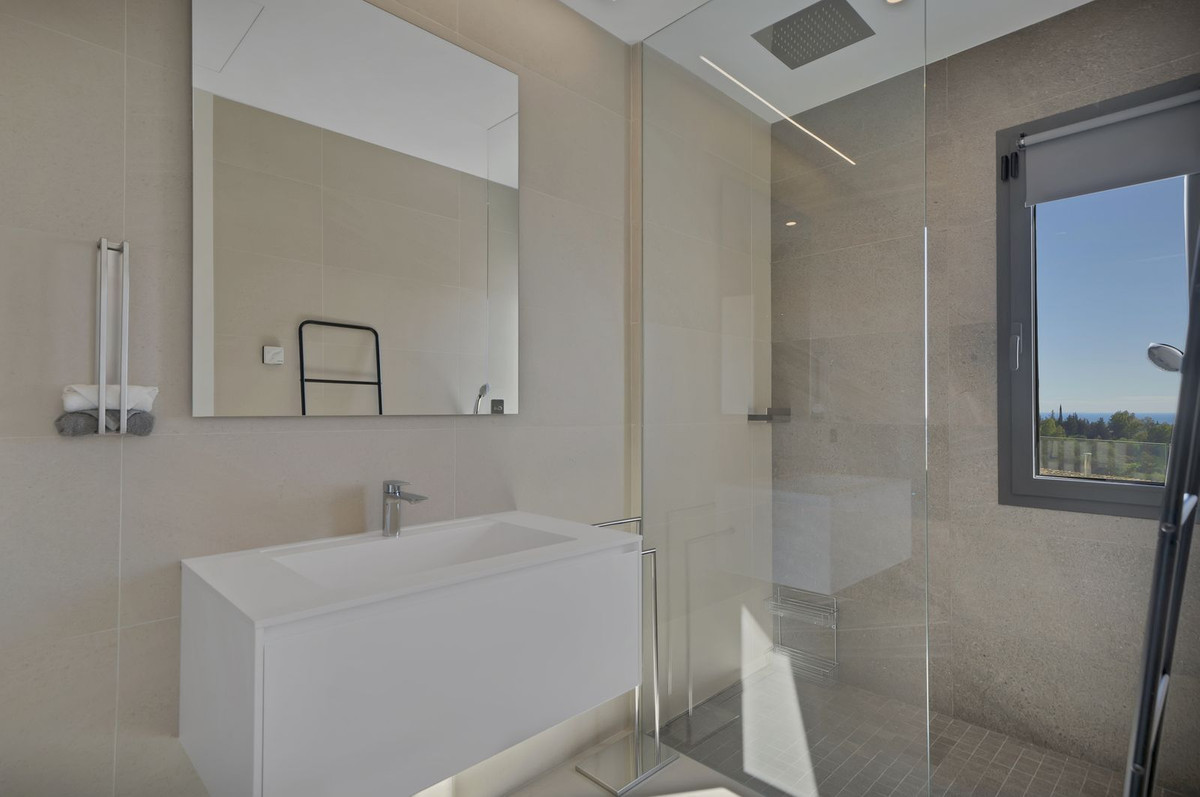 533ce3fa3c48dc87a57445bf776de40f - 39