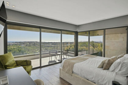 533ce3fa3c48dc87a57445bf776de40f - 44