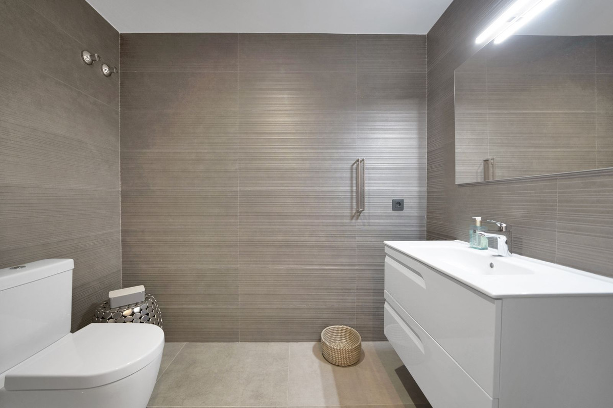 533ce3fa3c48dc87a57445bf776de40f - 67