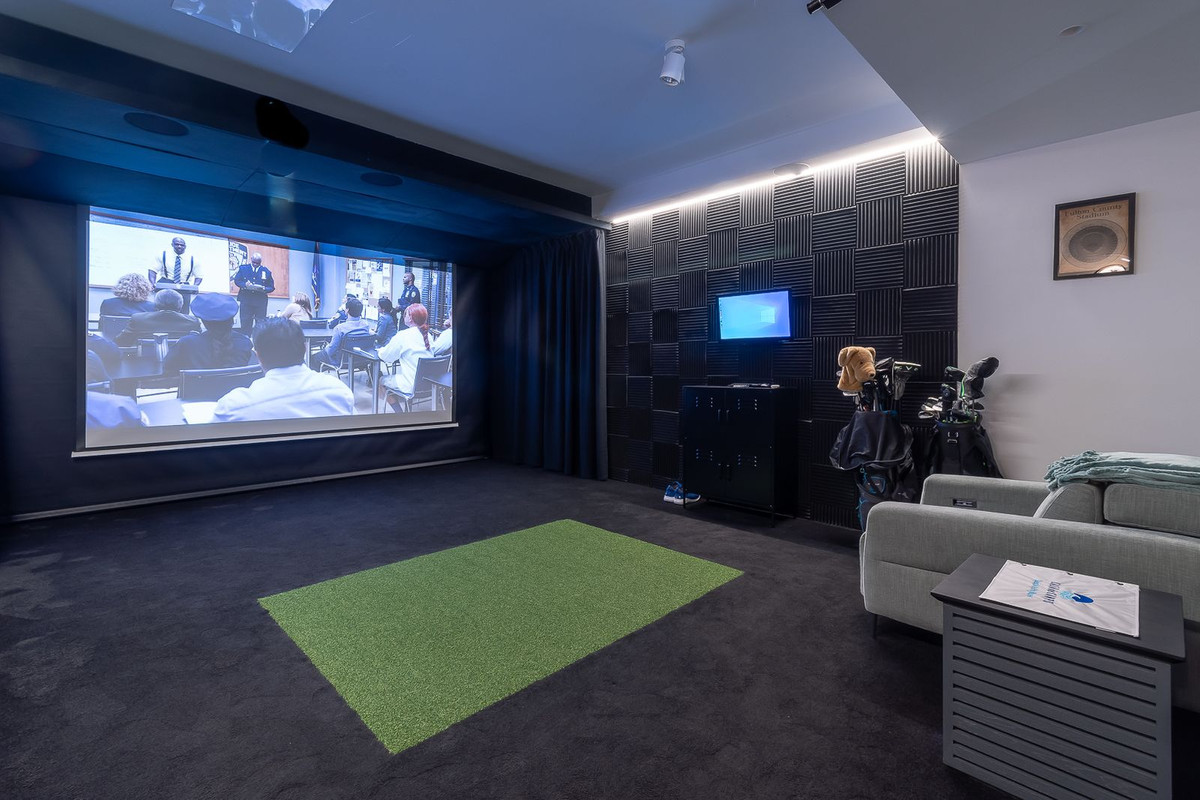 533ce3fa3c48dc87a57445bf776de40f - 76