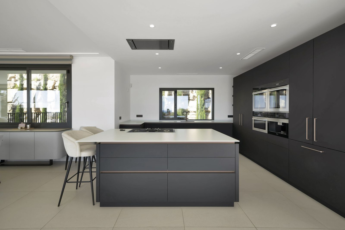 533ce3fa3c48dc87a57445bf776de40f - 8