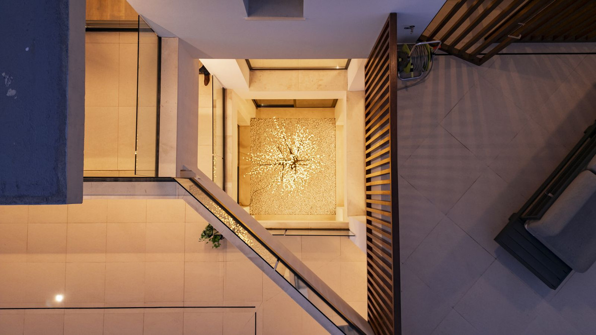 533ce3fa3c48dc87a57445bf776de40f - 87