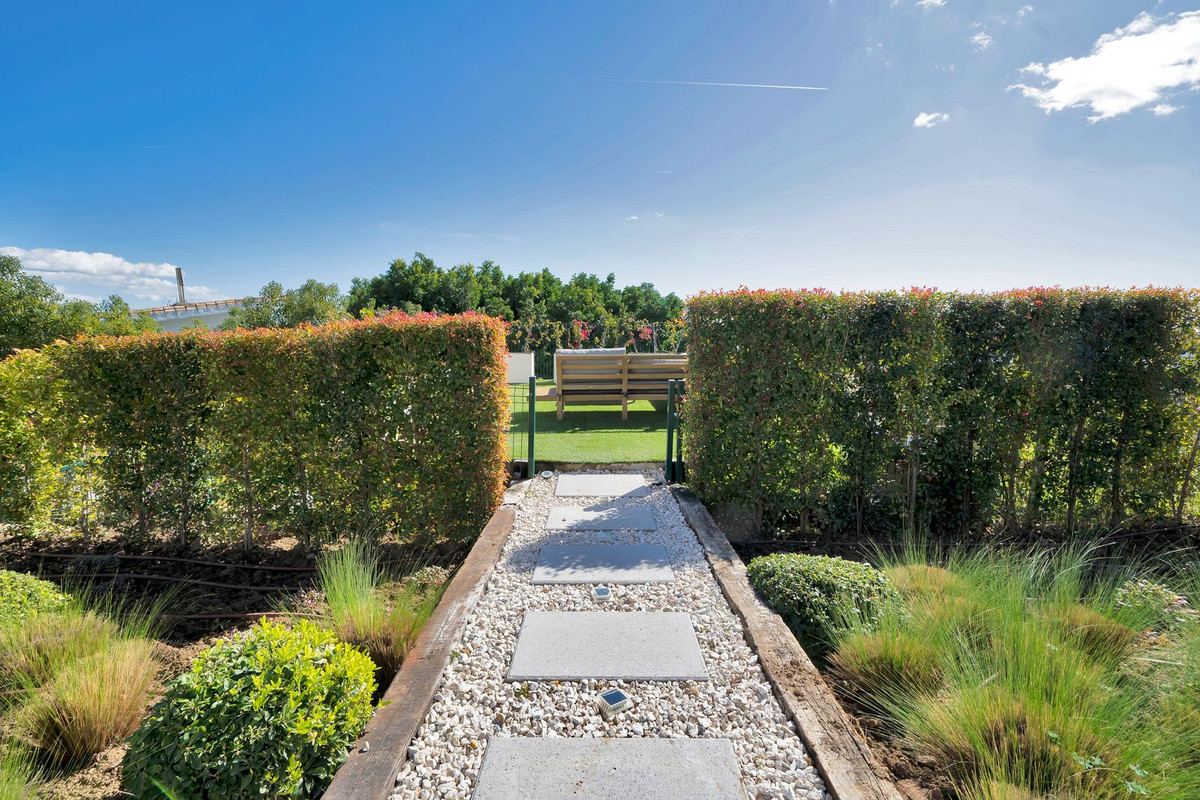 533ce3fa3c48dc87a57445bf776de40f - 92