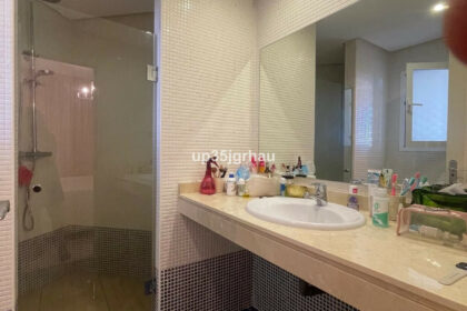 5725aff22a835e765952e13057c81407 - 21