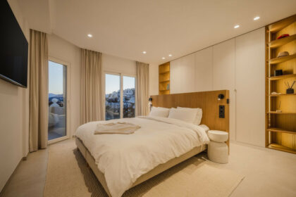 57e4d9fe0549f3799433f7074608e699 - 12