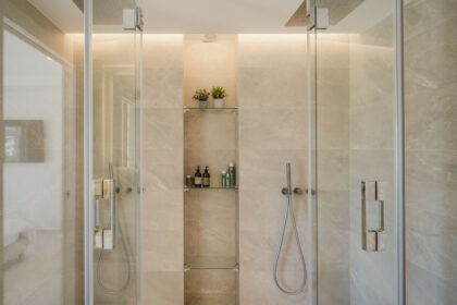 57e4d9fe0549f3799433f7074608e699 - 14