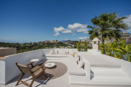 57e4d9fe0549f3799433f7074608e699 - 22