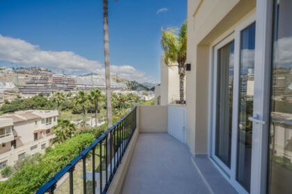 57e4d9fe0549f3799433f7074608e699 - 5