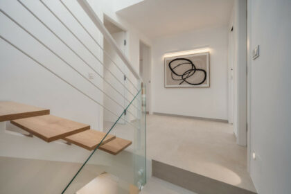 57e4d9fe0549f3799433f7074608e699 - 8