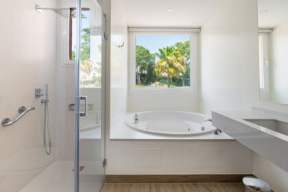 58c8722101db8d38b3a572f6594d215f - 13