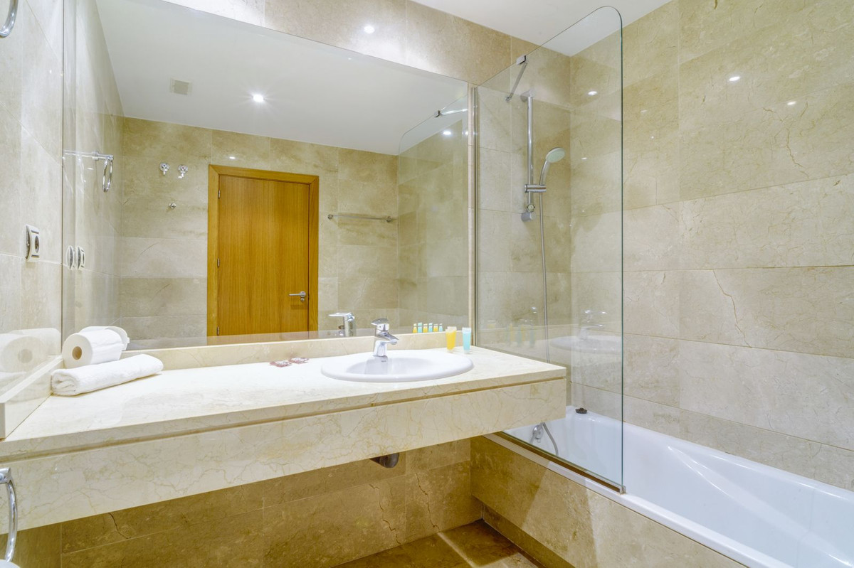 5a65271f83975ca9a1fc784678736c56 - 13