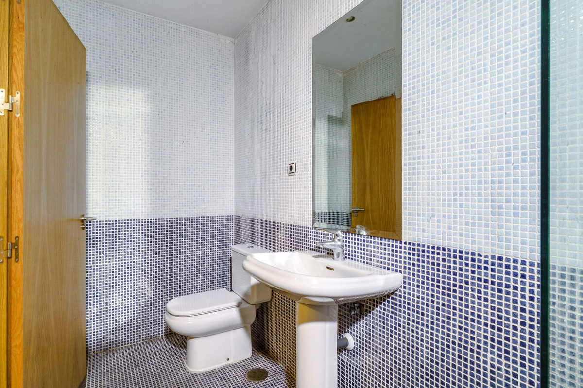 5a65271f83975ca9a1fc784678736c56 - 20