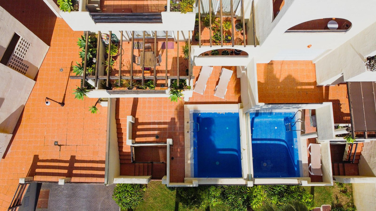 5a65271f83975ca9a1fc784678736c56 - 25