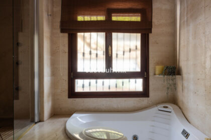 5ca68d38709bb5ae6b0541b457920a87 - 16