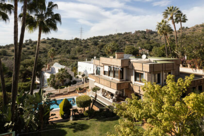 5ca68d38709bb5ae6b0541b457920a87 - 5