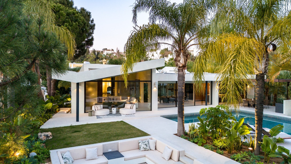 63d9a67e58719ce777b24a98595bead8 - 1