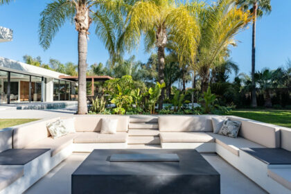 63d9a67e58719ce777b24a98595bead8 - 18