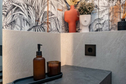 63d9a67e58719ce777b24a98595bead8 - 19